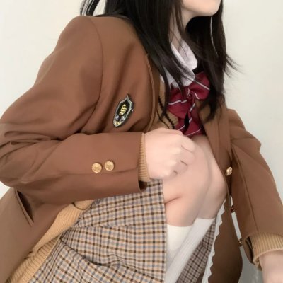 纸板屋女孩